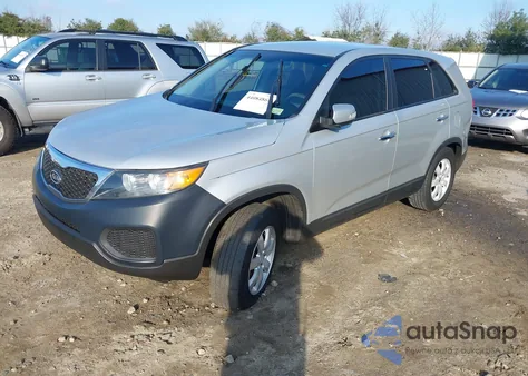 2013 Kia Sorento Lx z USA, uszkodzony, nr VIN 5XYKT3A17DG325415